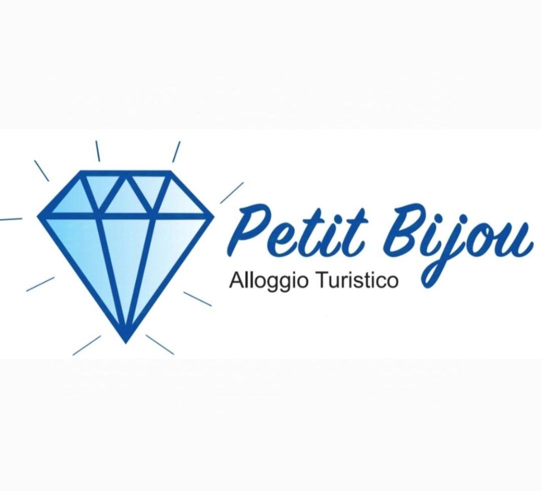 Petit Bijou Apartment ชิวิตาเวกเกีย ภายนอก รูปภาพ